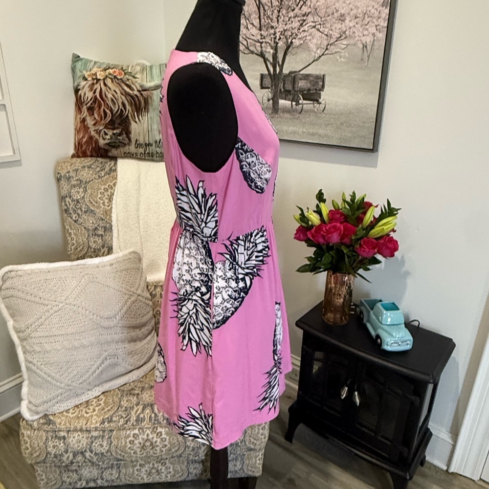Crown & Ivy Pink Pineapple Midi Dress - Picture 5 of 7